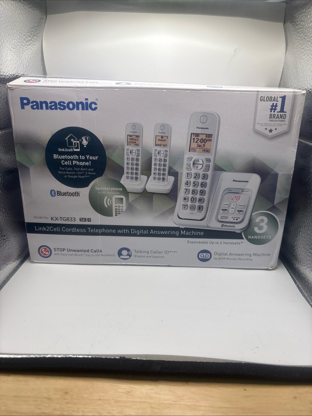 Panasonic Link2Cell Bluetooth Cordless Phone W/Voice Assist 3 Handsets KX-TG833